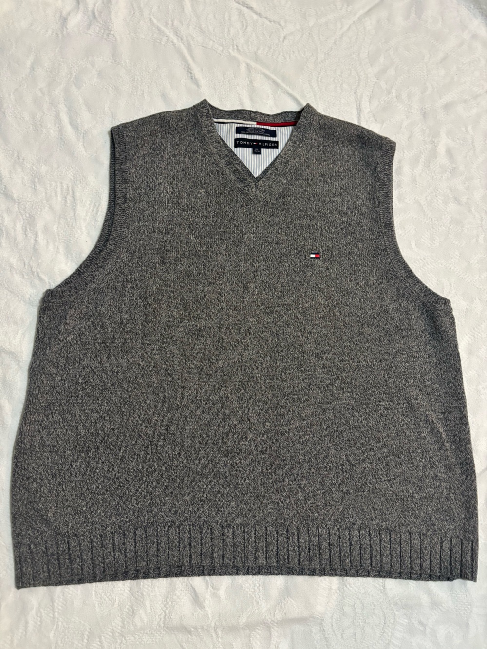 Tommy Hilfiger Men’s XL Gray Marled Cotton V-Neck Sweater Preppy Classic